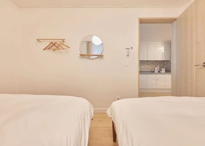 Apartamento Minstay 동대문 낙산공원 Ddp, 동묘역 6분 창신역 3분, 3bed, 최대6인, 욕조 Seul